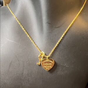 Chic Gold Love Pendant Necklace